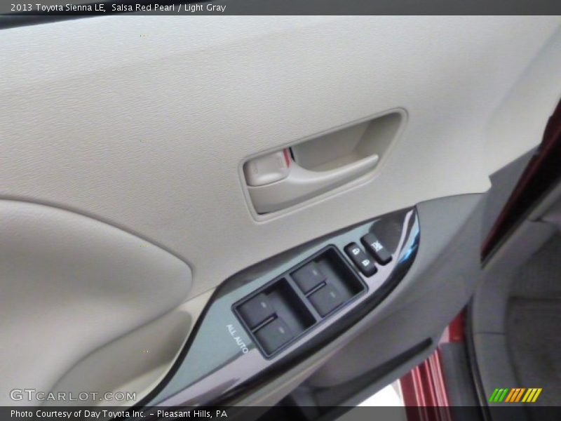 Salsa Red Pearl / Light Gray 2013 Toyota Sienna LE