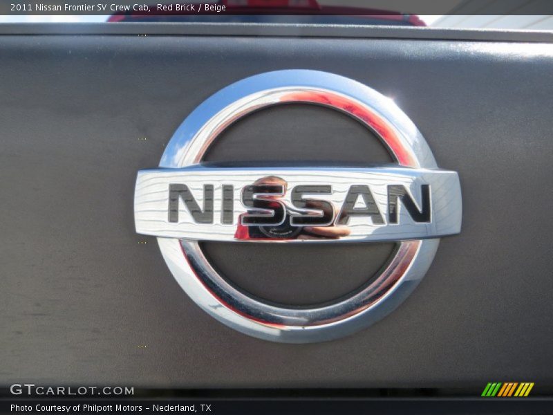 Red Brick / Beige 2011 Nissan Frontier SV Crew Cab