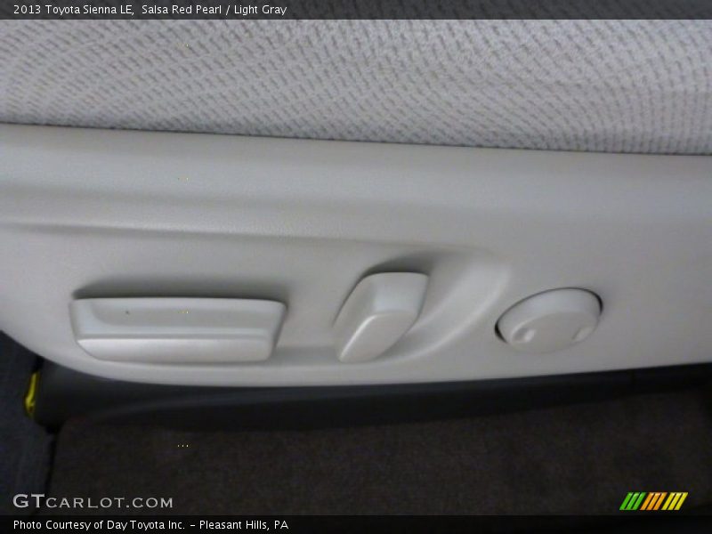 Salsa Red Pearl / Light Gray 2013 Toyota Sienna LE