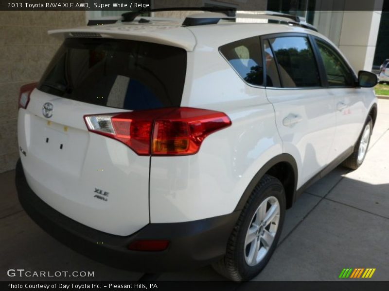 Super White / Beige 2013 Toyota RAV4 XLE AWD
