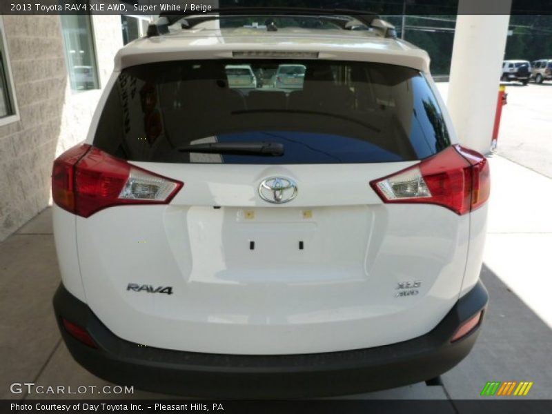 Super White / Beige 2013 Toyota RAV4 XLE AWD
