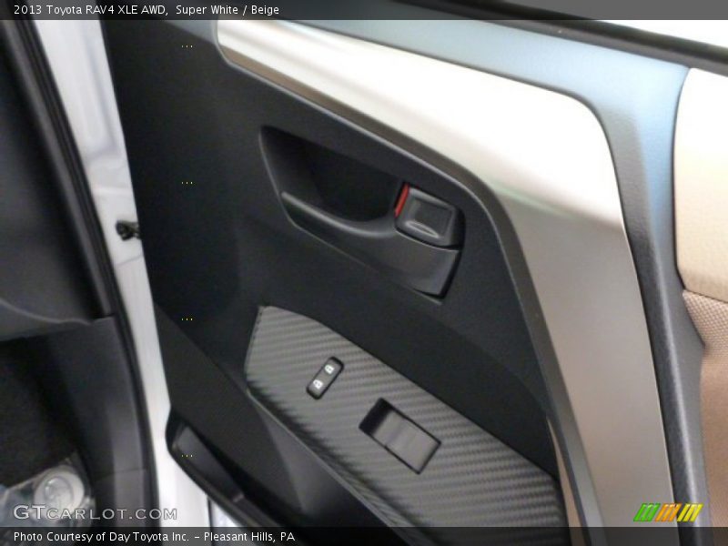 Super White / Beige 2013 Toyota RAV4 XLE AWD