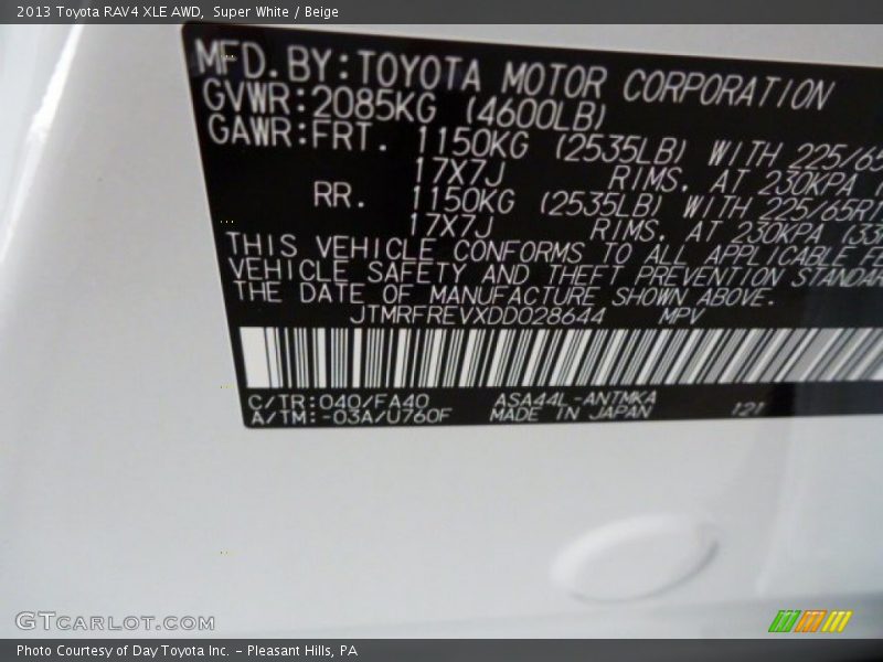 Super White / Beige 2013 Toyota RAV4 XLE AWD