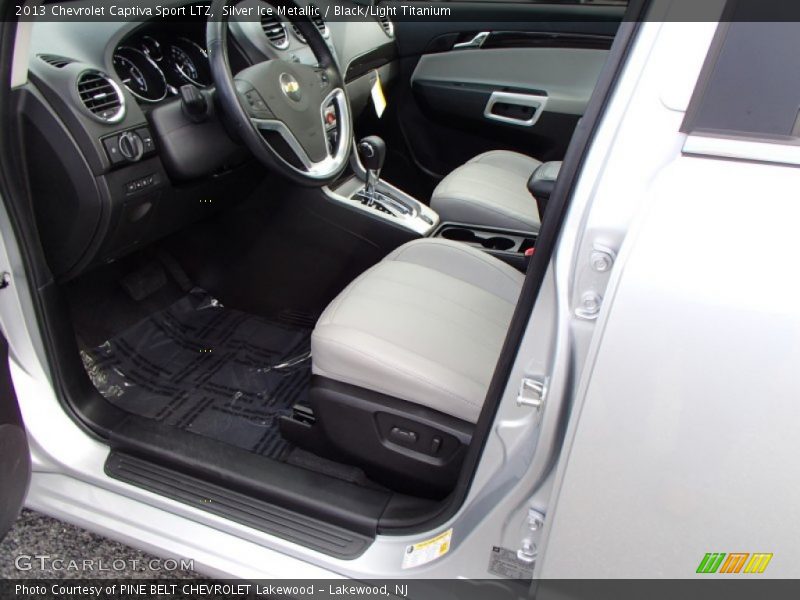 Silver Ice Metallic / Black/Light Titanium 2013 Chevrolet Captiva Sport LTZ