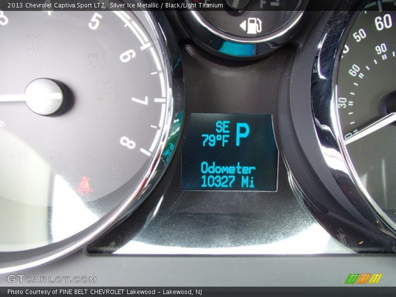 Silver Ice Metallic / Black/Light Titanium 2013 Chevrolet Captiva Sport LTZ