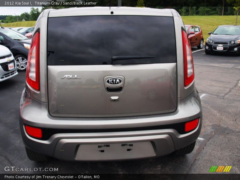 Titanium Gray / Sand/Black Leather 2012 Kia Soul !