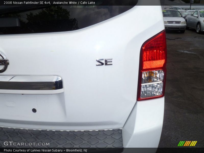 Avalanche White / Cafe Latte 2008 Nissan Pathfinder SE 4x4