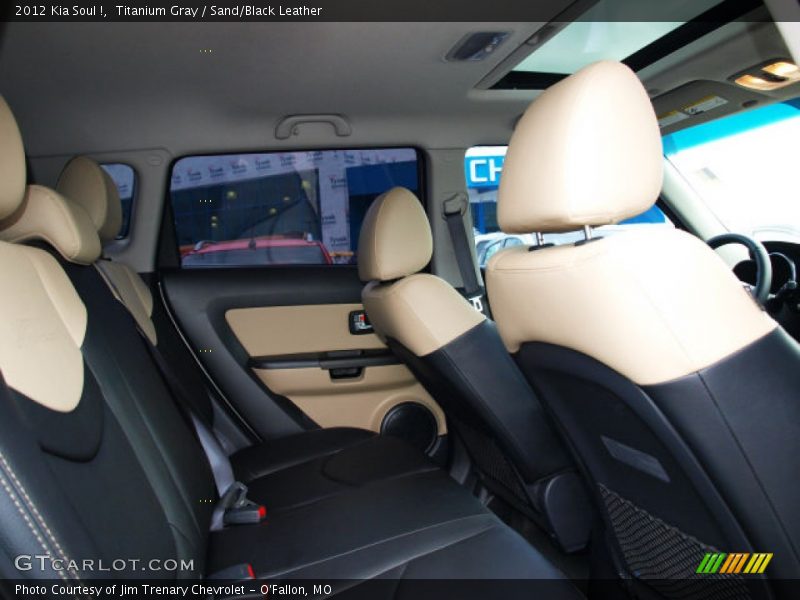 Titanium Gray / Sand/Black Leather 2012 Kia Soul !