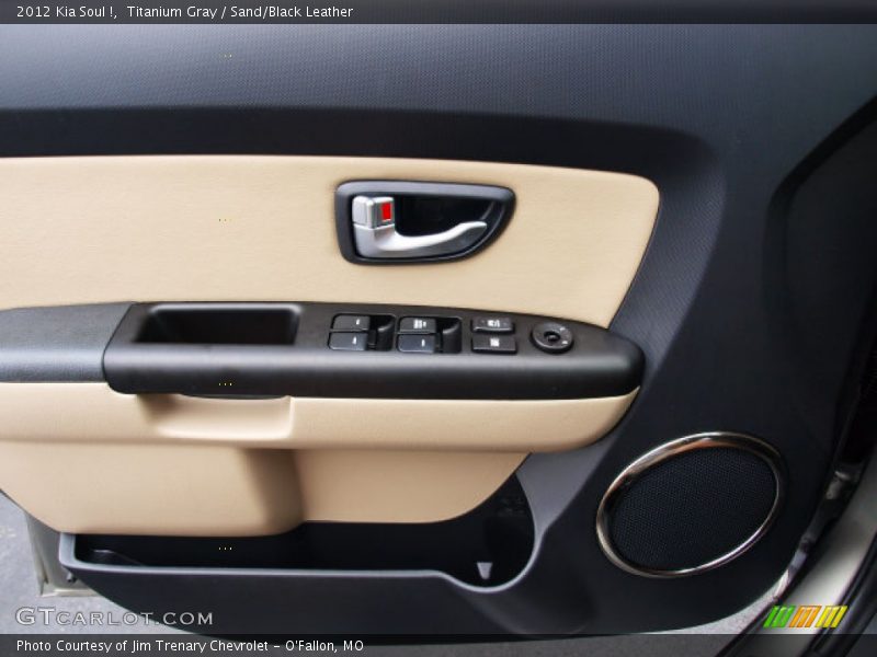 Titanium Gray / Sand/Black Leather 2012 Kia Soul !