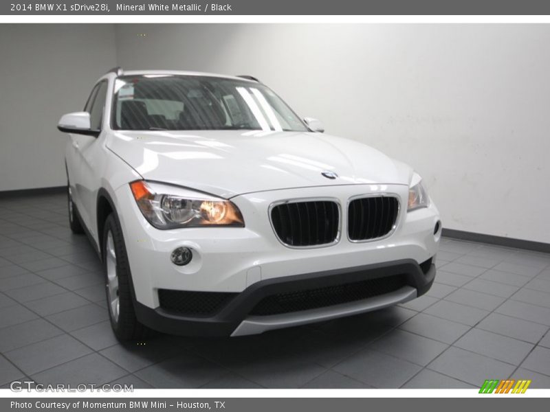 Mineral White Metallic / Black 2014 BMW X1 sDrive28i