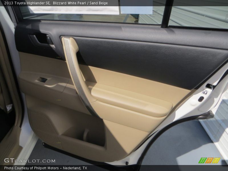 Blizzard White Pearl / Sand Beige 2013 Toyota Highlander SE
