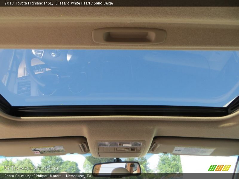 Blizzard White Pearl / Sand Beige 2013 Toyota Highlander SE