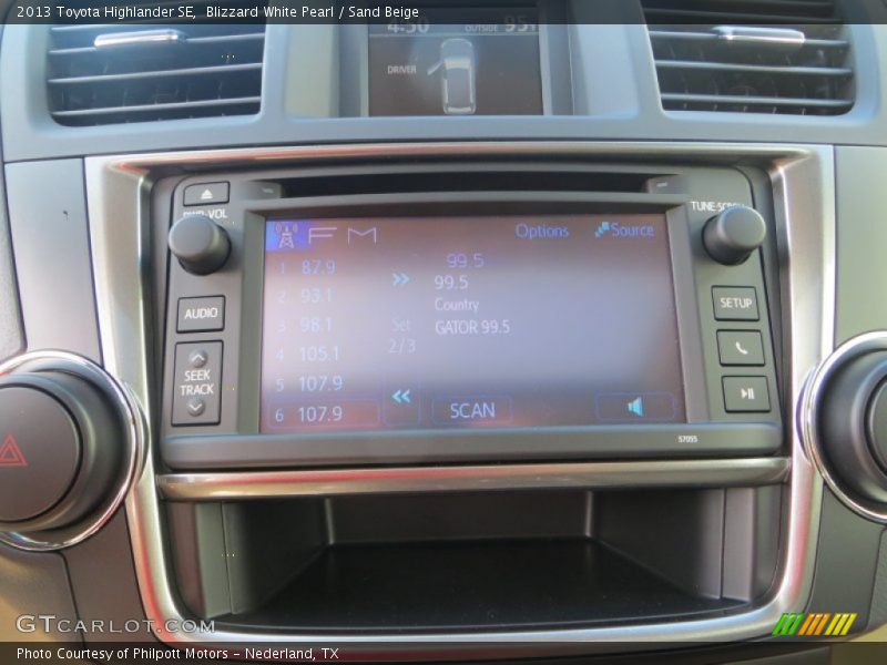Blizzard White Pearl / Sand Beige 2013 Toyota Highlander SE