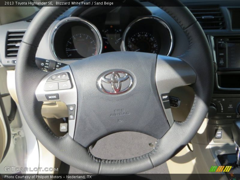 Blizzard White Pearl / Sand Beige 2013 Toyota Highlander SE