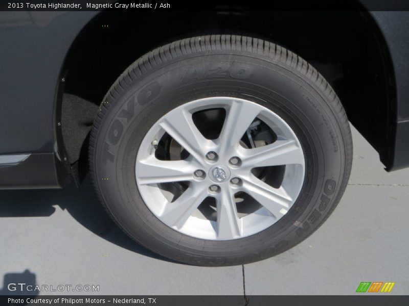 Magnetic Gray Metallic / Ash 2013 Toyota Highlander