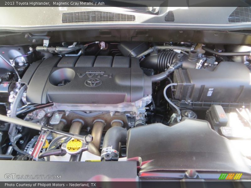 Magnetic Gray Metallic / Ash 2013 Toyota Highlander