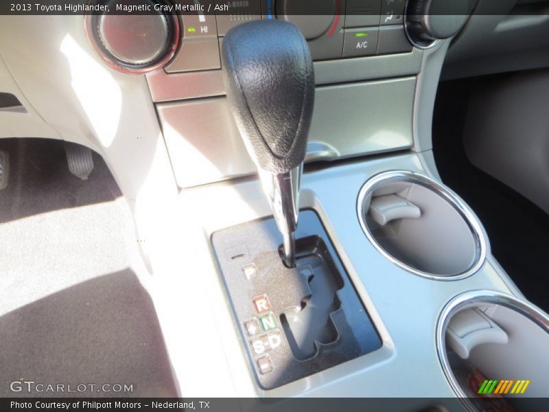 Magnetic Gray Metallic / Ash 2013 Toyota Highlander