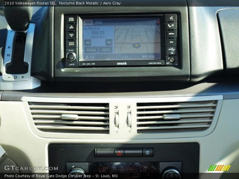 Nocturne Black Metallic / Aero Gray 2010 Volkswagen Routan SEL