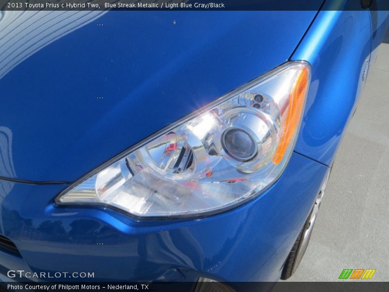Blue Streak Metallic / Light Blue Gray/Black 2013 Toyota Prius c Hybrid Two