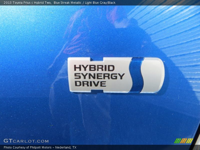 Blue Streak Metallic / Light Blue Gray/Black 2013 Toyota Prius c Hybrid Two