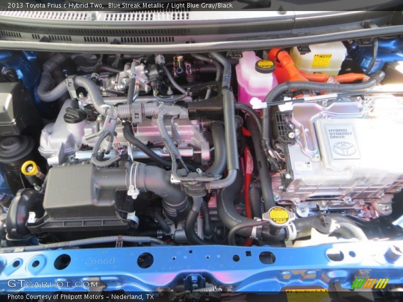 Blue Streak Metallic / Light Blue Gray/Black 2013 Toyota Prius c Hybrid Two