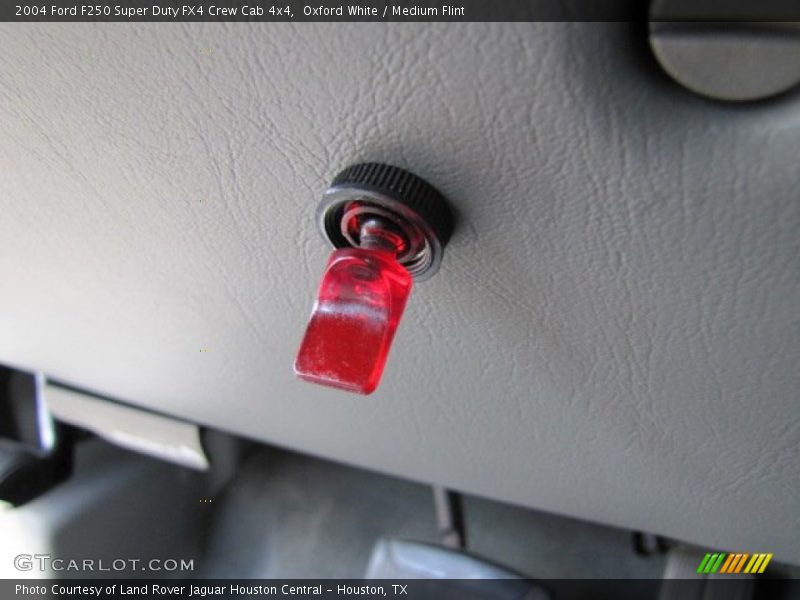 Oxford White / Medium Flint 2004 Ford F250 Super Duty FX4 Crew Cab 4x4