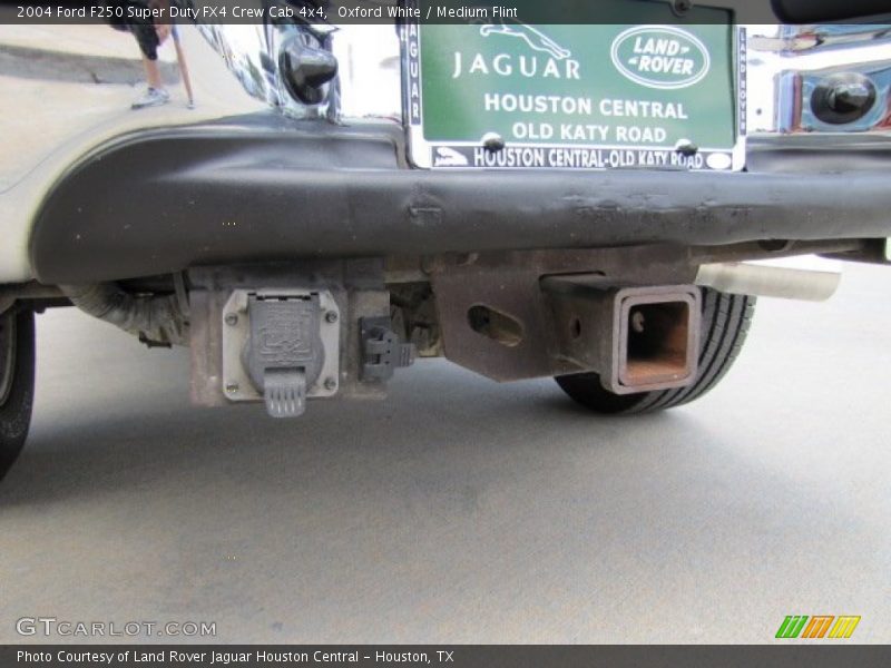 Oxford White / Medium Flint 2004 Ford F250 Super Duty FX4 Crew Cab 4x4