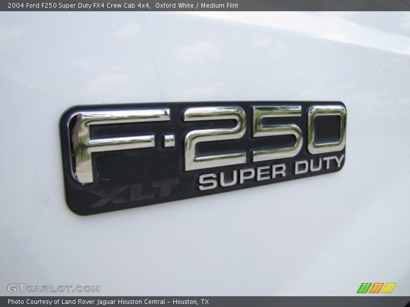 Oxford White / Medium Flint 2004 Ford F250 Super Duty FX4 Crew Cab 4x4