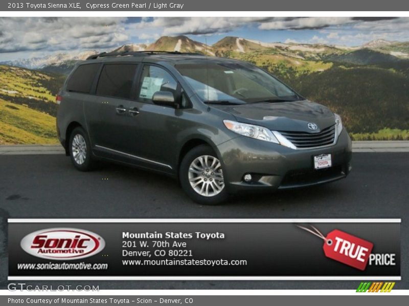Cypress Green Pearl / Light Gray 2013 Toyota Sienna XLE