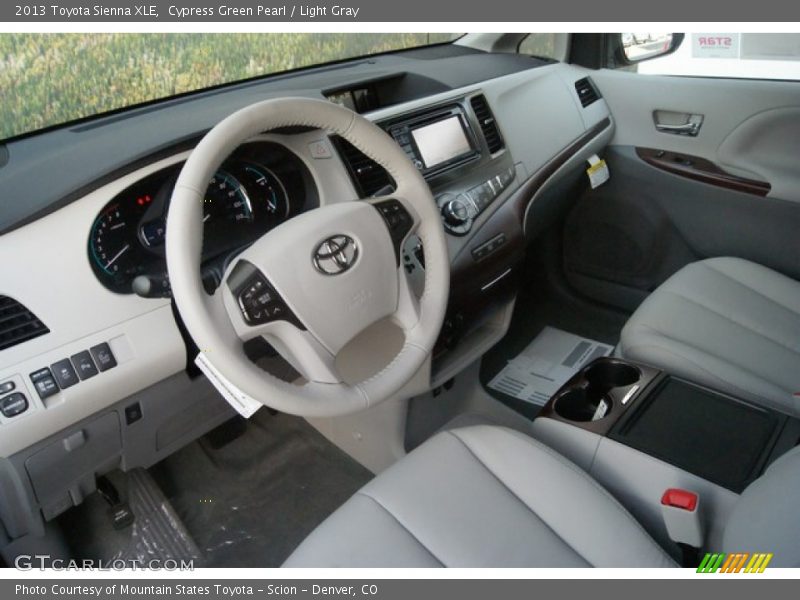 Cypress Green Pearl / Light Gray 2013 Toyota Sienna XLE