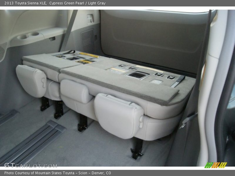 Cypress Green Pearl / Light Gray 2013 Toyota Sienna XLE