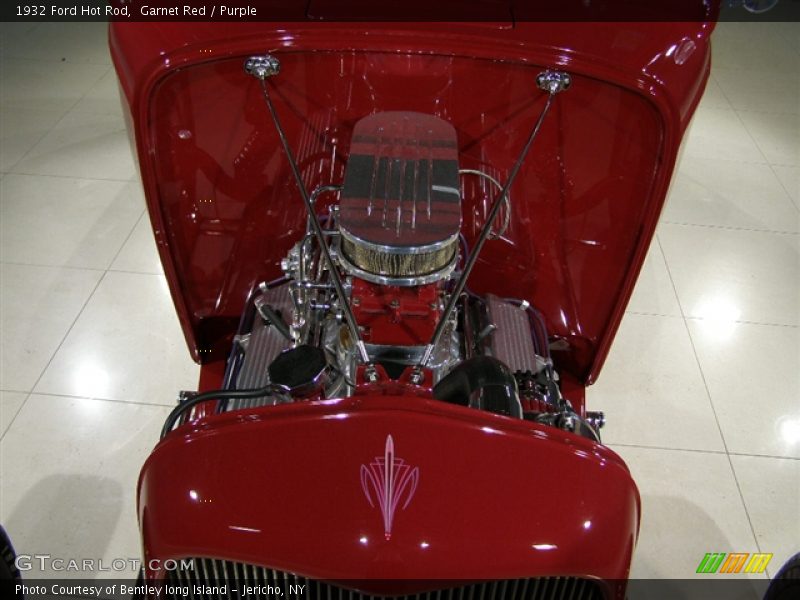 Garnet Red / Purple 1932 Ford Hot Rod