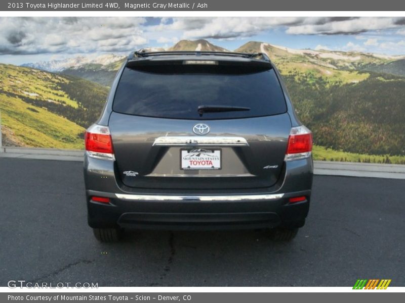 Magnetic Gray Metallic / Ash 2013 Toyota Highlander Limited 4WD