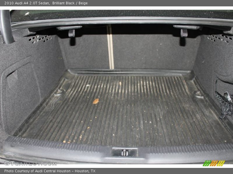 Brilliant Black / Beige 2010 Audi A4 2.0T Sedan