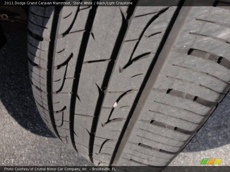 Stone White / Black/Light Graystone 2011 Dodge Grand Caravan Mainstreet