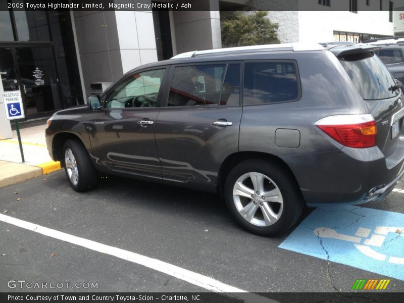 Magnetic Gray Metallic / Ash 2009 Toyota Highlander Limited