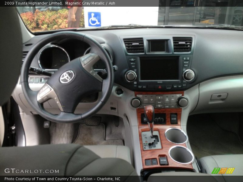 Magnetic Gray Metallic / Ash 2009 Toyota Highlander Limited