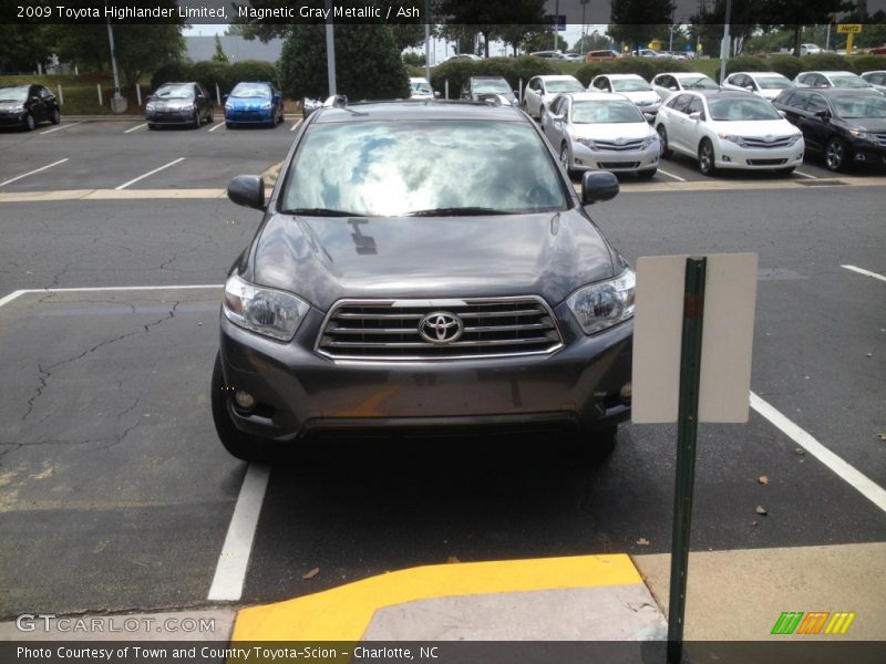 Magnetic Gray Metallic / Ash 2009 Toyota Highlander Limited