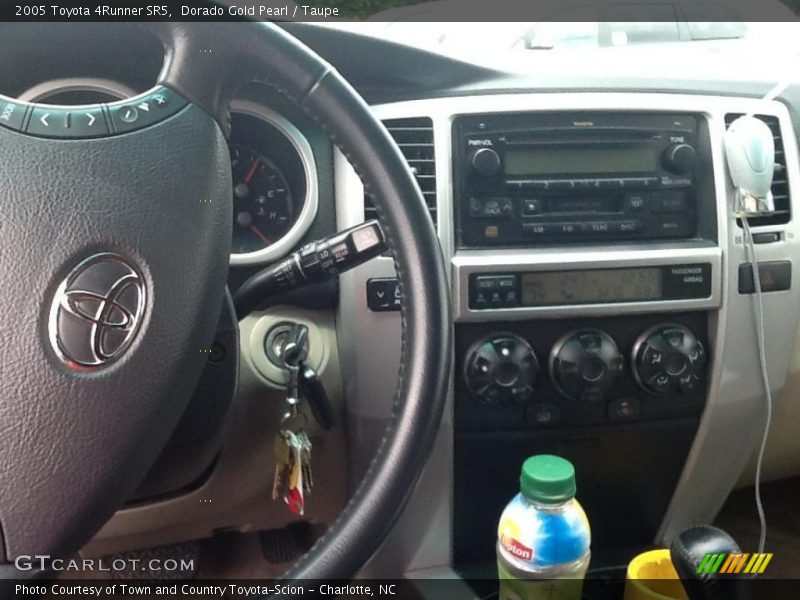 Dorado Gold Pearl / Taupe 2005 Toyota 4Runner SR5