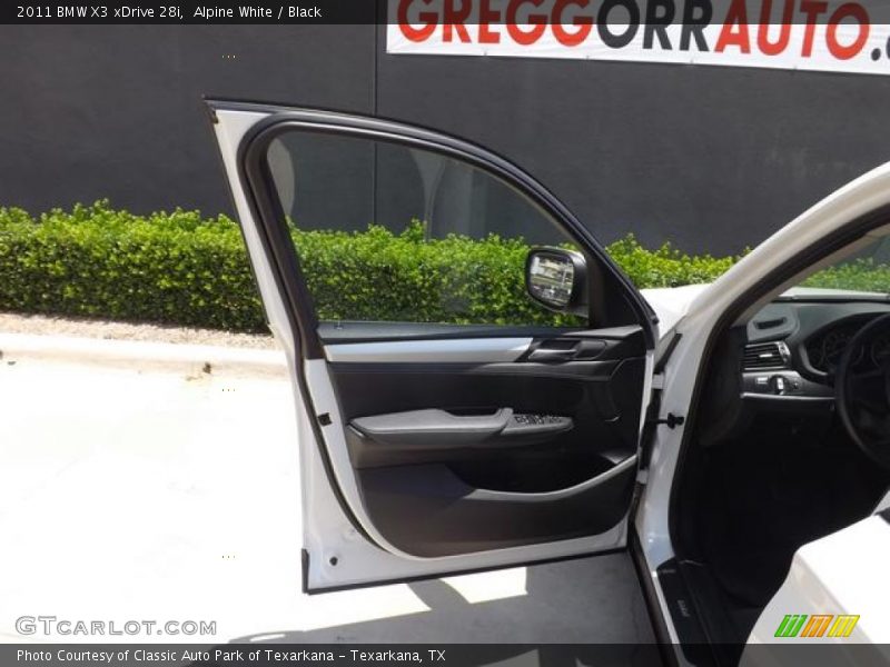 Alpine White / Black 2011 BMW X3 xDrive 28i
