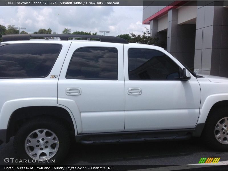 Summit White / Gray/Dark Charcoal 2004 Chevrolet Tahoe Z71 4x4