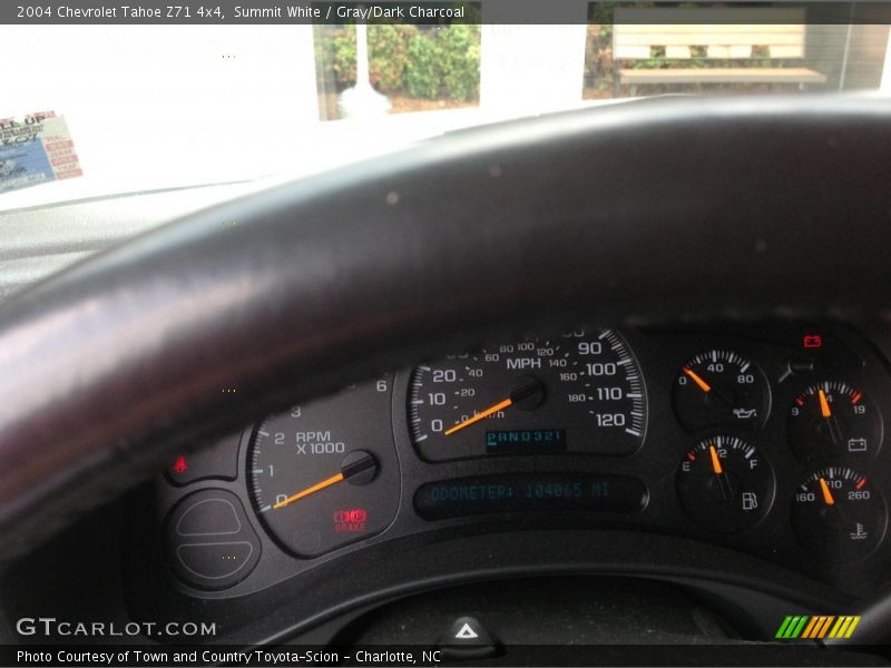 Summit White / Gray/Dark Charcoal 2004 Chevrolet Tahoe Z71 4x4