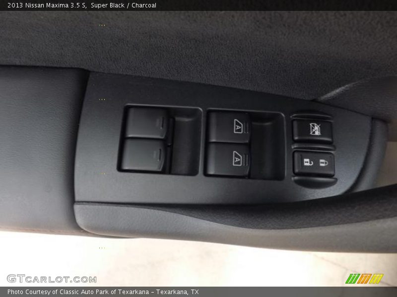 Super Black / Charcoal 2013 Nissan Maxima 3.5 S