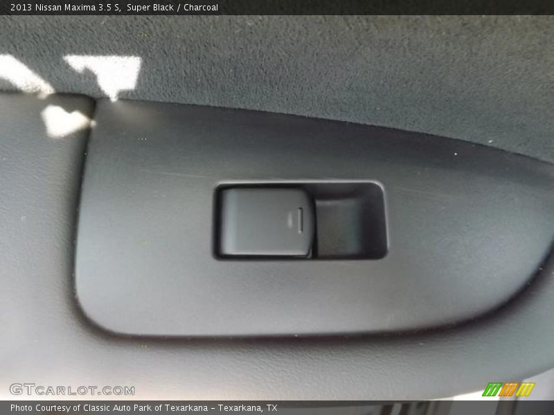Super Black / Charcoal 2013 Nissan Maxima 3.5 S