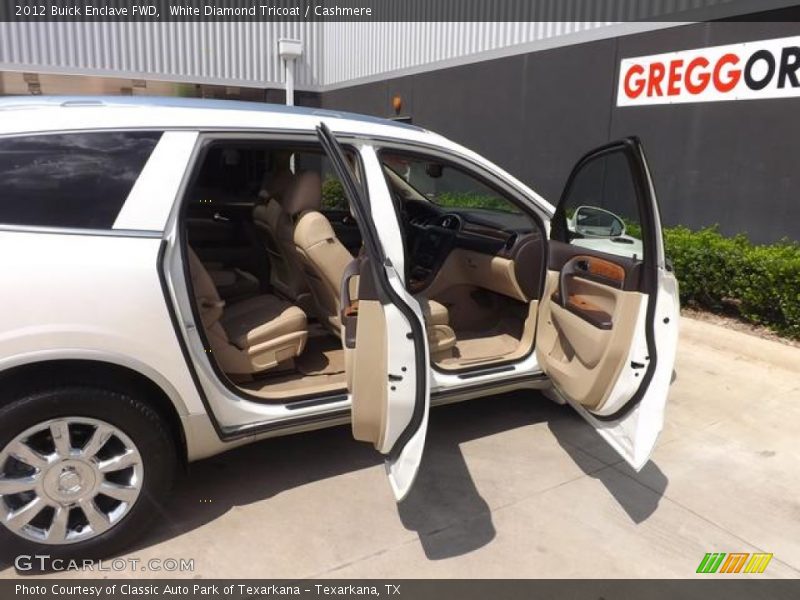 White Diamond Tricoat / Cashmere 2012 Buick Enclave FWD