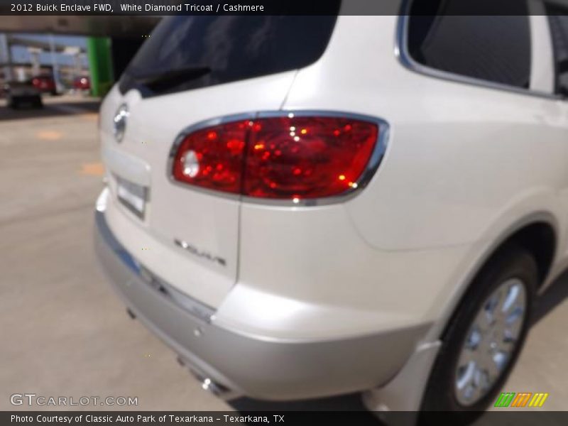 White Diamond Tricoat / Cashmere 2012 Buick Enclave FWD