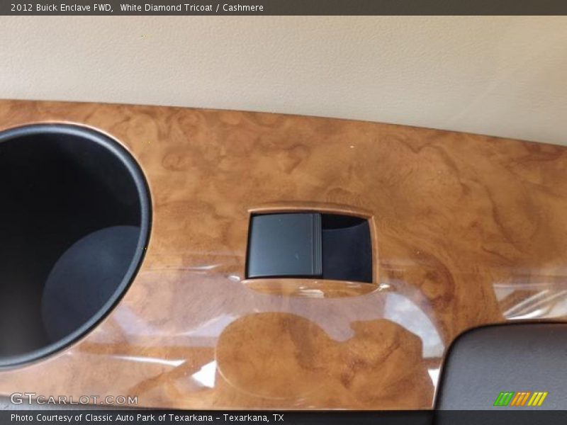 White Diamond Tricoat / Cashmere 2012 Buick Enclave FWD
