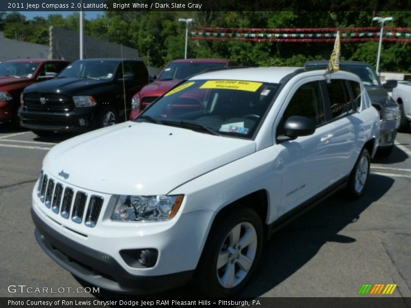 Bright White / Dark Slate Gray 2011 Jeep Compass 2.0 Latitude