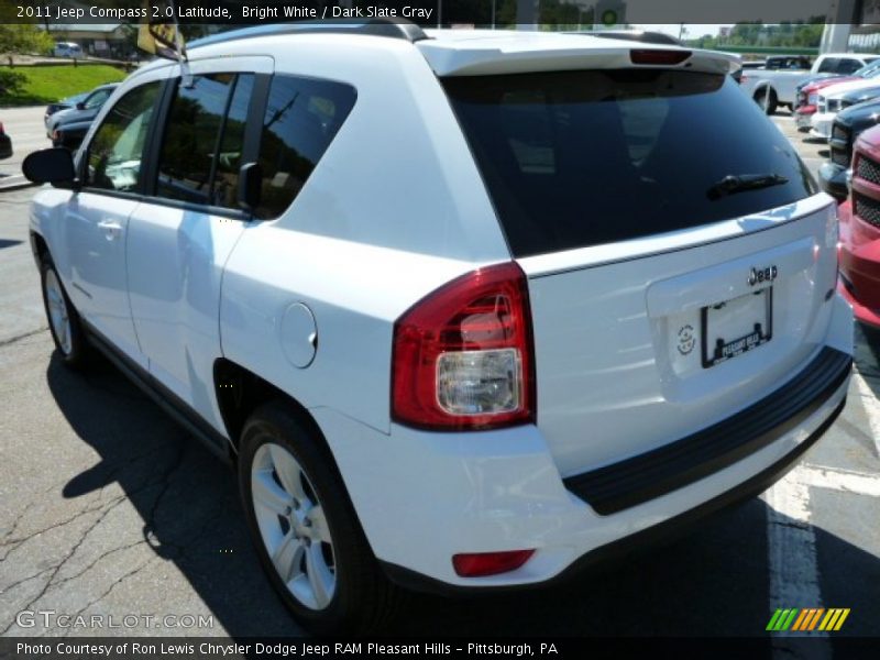 Bright White / Dark Slate Gray 2011 Jeep Compass 2.0 Latitude