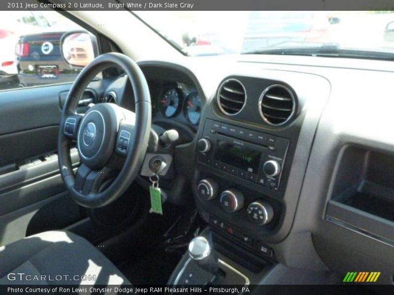 Bright White / Dark Slate Gray 2011 Jeep Compass 2.0 Latitude